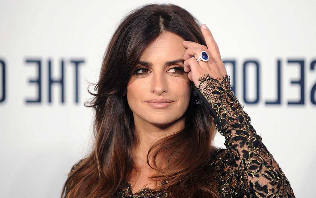 Penelope Cruz Net Worth 2022: Early Life, Career, Bio/Wiki, Husband, Awards And Other Details