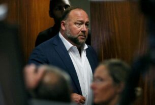 Alex Jones Confronted at Trial With Texts Showing Evidence of Deception